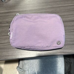 Lululemon belt bag 2L purple ash